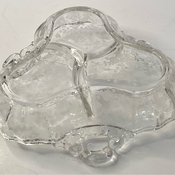 Vintage Cambridge Glass Rose Point 3 Section Relish Dish Decorative Candy - Picture 4 of 4